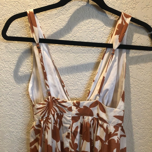 Aakaa maxi dress. NWT Size small - Picture 9 of 10